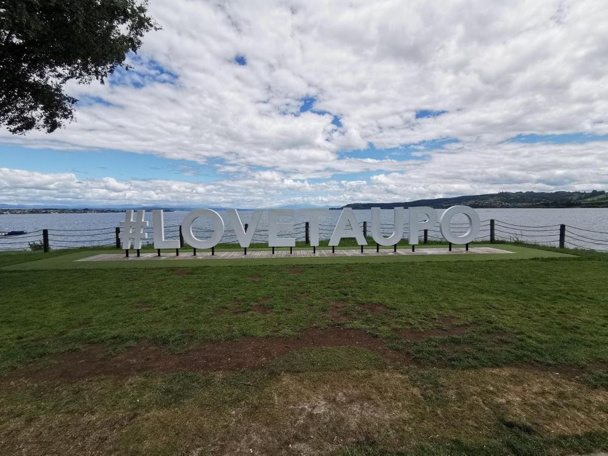 Lake Taupo Holiday Home 外观 照片